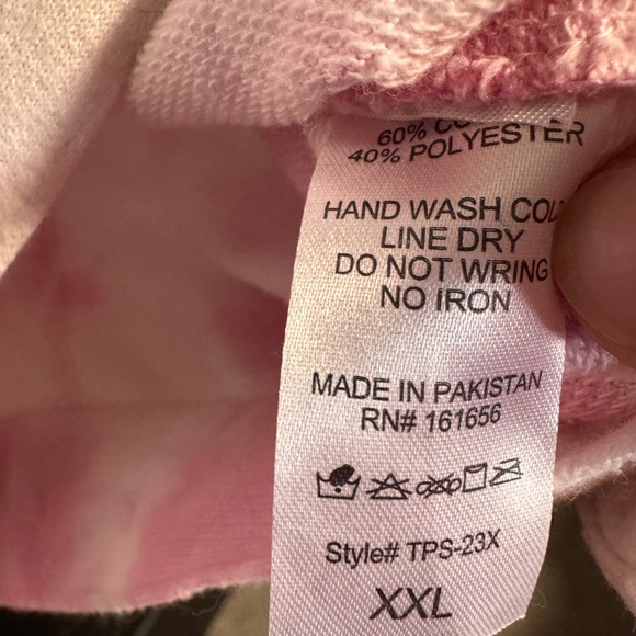 Pink and white spotted lightweight shacket.  Size is XXL - Picture 2 of 3